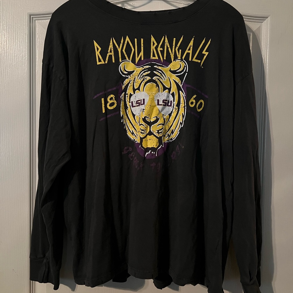 Women’s Medium Black Wash LSU Bayou Bengals LS Shirt NWOT